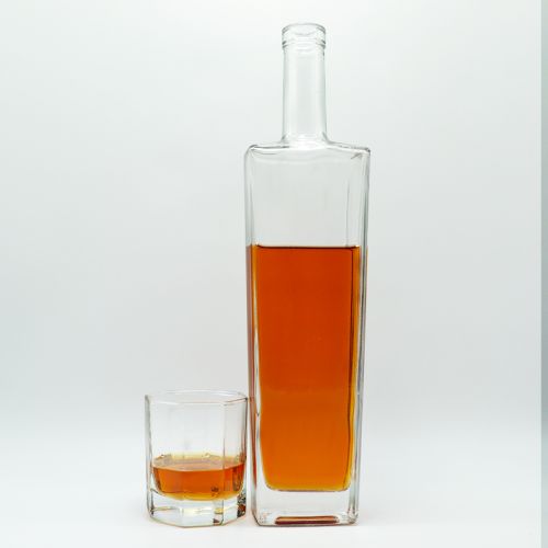 Customized Rectangular Flint Glass 750ml square Bottle